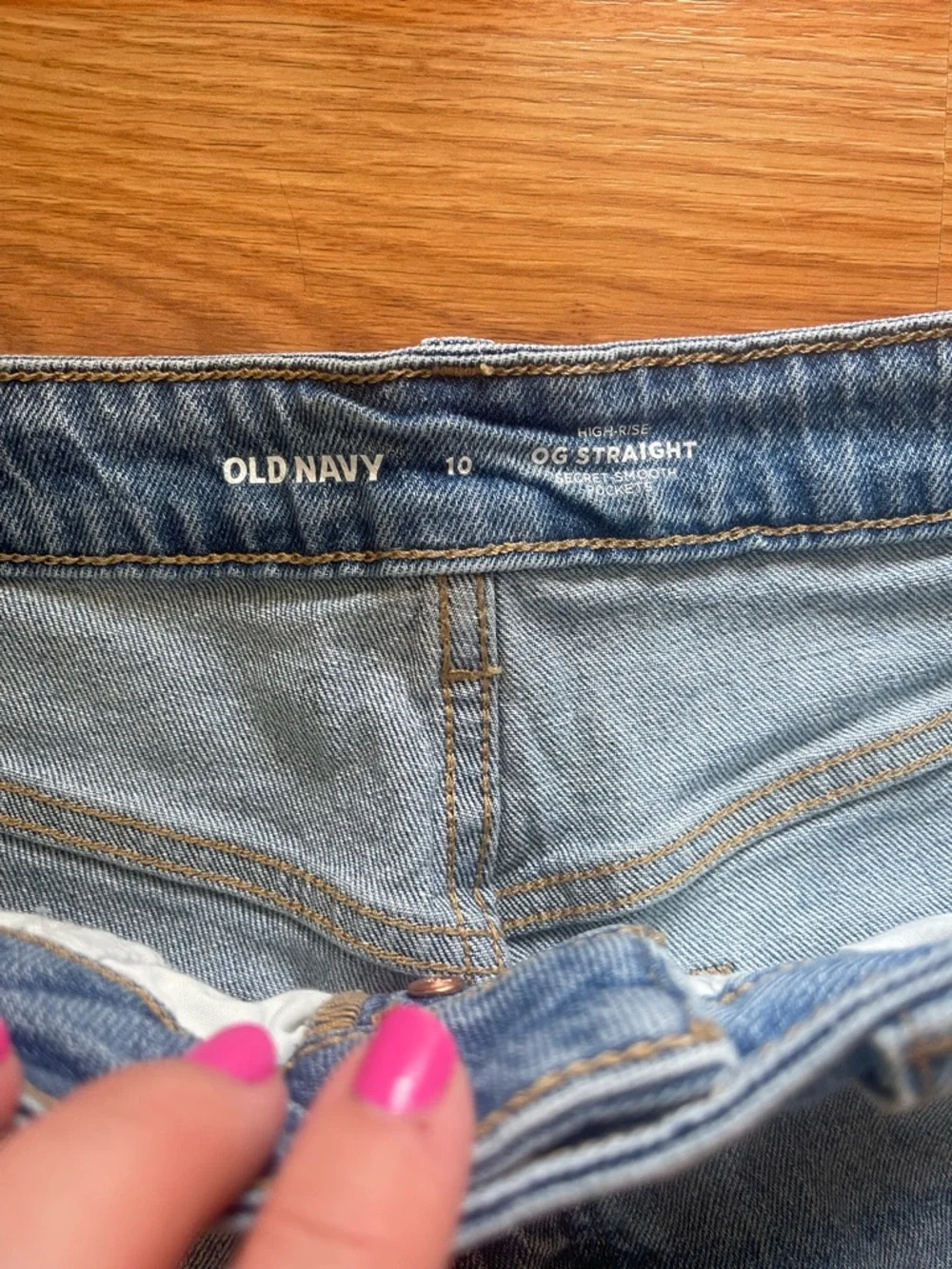 Old Navy OG Straight High Rise Jean Shorts - Picture 2 of 3